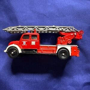 2002 Corgi Fire Heroes Magirus Deuts Deutz Feuerwehr Seefeld Fire Escape Loose